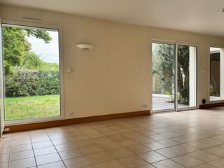  Maison � louer 6 pi�ces 180 m�