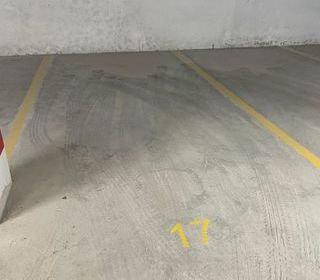  Parking / Garage � louer 12 m�