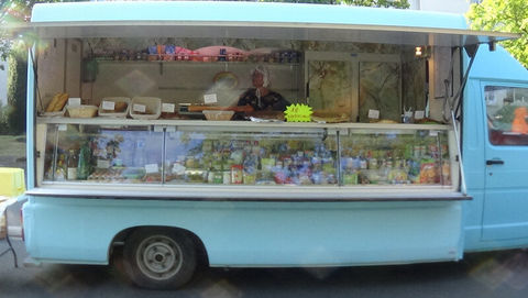 Camion magasin Camion magasin 1992 occasion Angers 49000