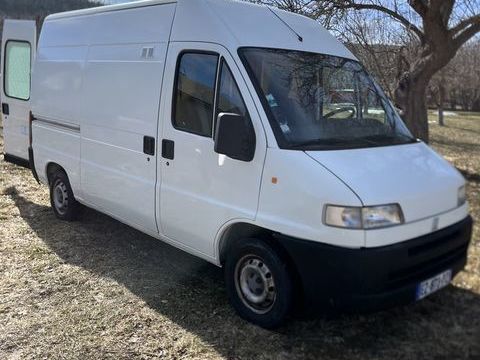 Van am&eacute;nag&eacute; Van am&eacute;nag&eacute; 1997 occasion Chabottes 05260