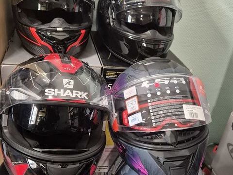 Pi&egrave;ces et &eacute;quipements Moto - Scooter - Quad Pi&egrave;ces et &eacute;quipements Moto - Scooter - Quad  occasion Sainte-Anastasie 30190