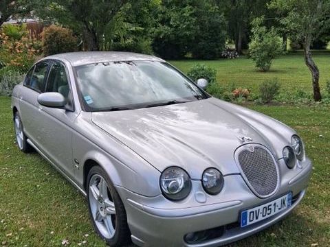 Jaguar S-Type 4.2 V8 Suraliment&eacute; R A 2002 occasion Auchy-lez-Orchies 59310