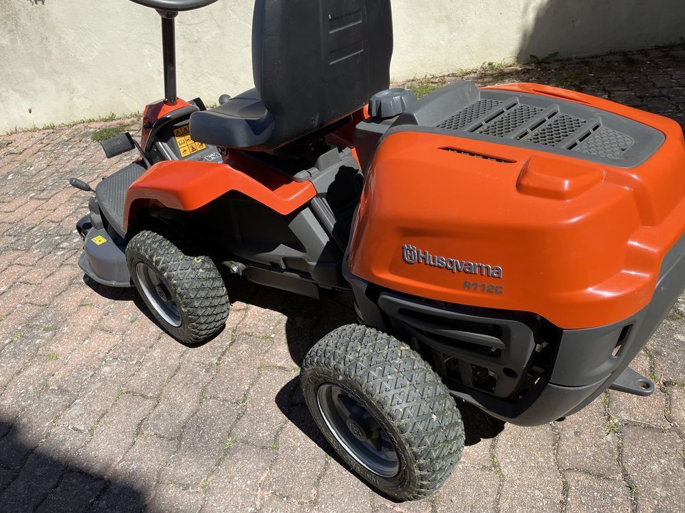 Husquarna tondeuse autoport&eacute;e R112C Jardin