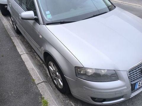 Audi a3 SportBack 1.6i FSI Attraction