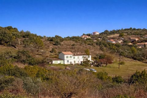   Mas avec 1,43 ha attenant et d�pendances, � 10 mn d'Al�s  Maison - 7 pi�ce(s) - 123 m�