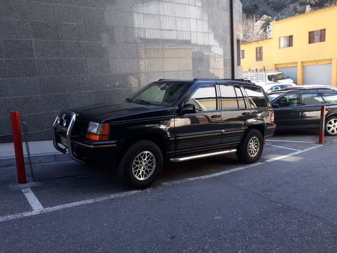 Jeep Grand Cherokee 5.2i Limited A 1995 occasion L'Hospitalet-pr&egrave;s-l'Andorre 09390