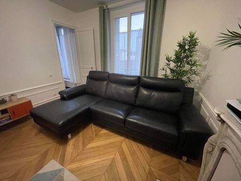 Canap� cuir noir angle 3p quasi neuf - poltronesof� 800 Saint-Denis (93)