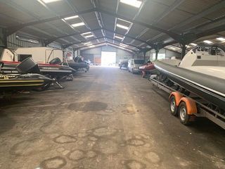  Parking / Garage � louer 2000 m�