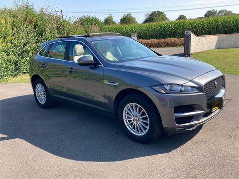 Jaguar F-PACE F-Pace 2.0 D - 180 ch AWD BVA8 Prestige 2016 occasion Lourenties 64420