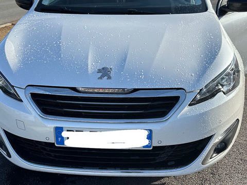 Peugeot 308 1.2 PureTech 130ch S&S BVM6 F&eacute;line 2015 occasion Riom 63200