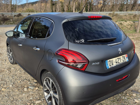 Peugeot 208 1.6 BlueHDi 100ch S&S BVM5 F&eacute;line 2015 occasion Millas 66170