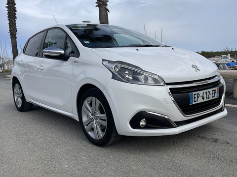 Peugeot 208 1.2 PureTech 82ch BVM5 Style 2017 occasion Sainte-Marie 66470