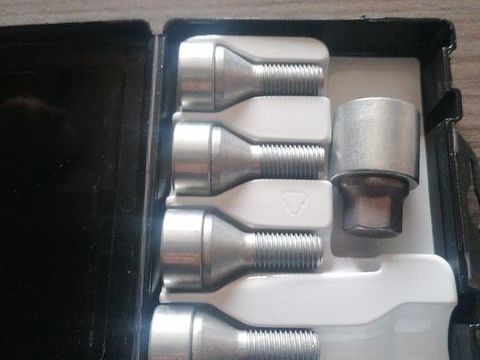 Pi&egrave;ces et &eacute;quipements Voiture Pi&egrave;ces et &eacute;quipements Voiture  occasion Grainville 27380