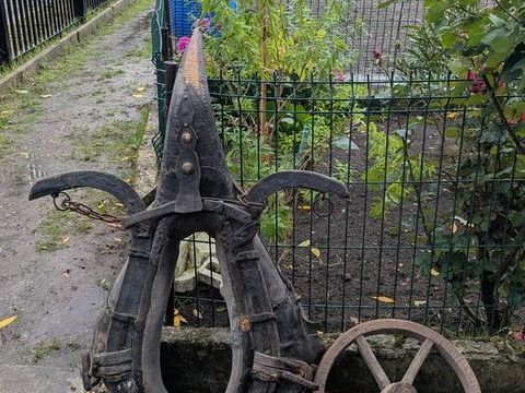 Collier de cheval et roue 40 93140 Bondy