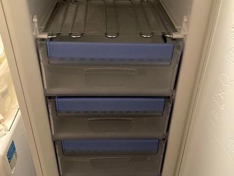 Cong�lateur tiroirs Indesit 196 litres 115 Sainte-Tulle (04)