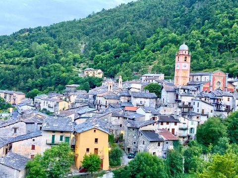   Maison de village 4 pi�ces meubl�e avec studio ? Tende Maison - 4 pi�ce(s) - 80 m�