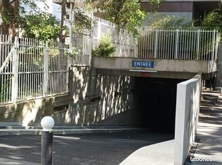 Parking / Garage � louer 10 m�