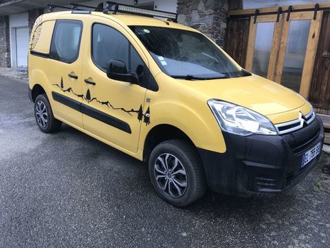 Van am&eacute;nag&eacute; Van am&eacute;nag&eacute; 2017 occasion Saint-Sigismond 74300