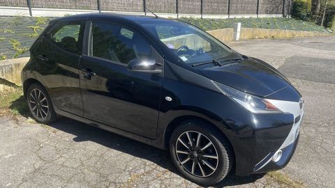 Toyota Aygo 1.0 VVT-i x-play 2017 occasion Richardm&eacute;nil 54630
