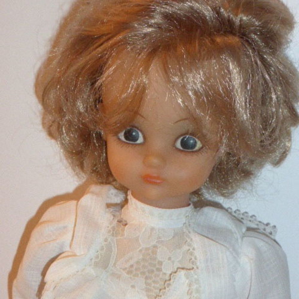 Poup&eacute;e BELLA corps souple 54 cm r&eacute;f&eacute;rence 1480 