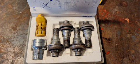 Pi&egrave;ces et &eacute;quipements Voiture Pi&egrave;ces et &eacute;quipements Voiture  occasion Gardanne 13120