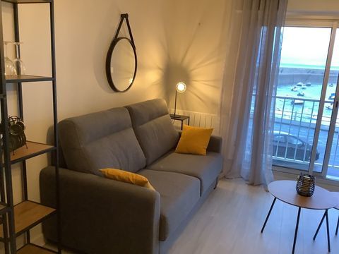   Studio meubl� 32m2 face au port de binic 50 m de la mer . Appartement - 1 pi�ce(s) - 32 m�