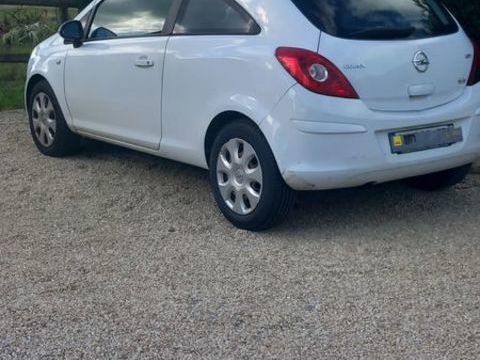 Opel Corsa 1.3 CDTI - 75 ch FAP Color Edition 2013 occasion Viennay 79200