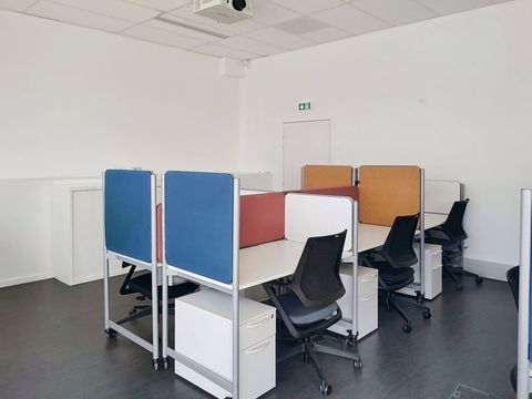 Espace de travail priv&eacute; personnalis&eacute; en fonction des besoins uniques de votre entreprise &agrave; Allianz Riviera  415 06200 Nice