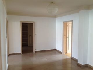  Appartement � louer 6 pi�ces 210 m�