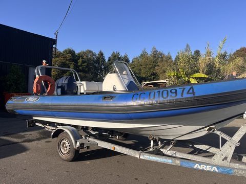 Bateaux &agrave; moteur Pneumatique - Semi-rigide 2004 occasion Guipel 35440
