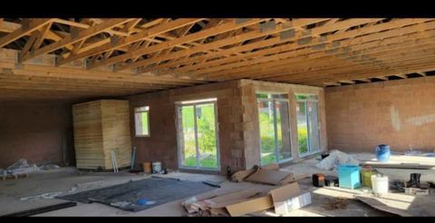   Grade maison plein pied en cours de construction Maison - 5 pi�ce(s) - 143 m�