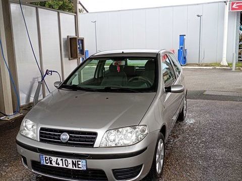Fiat Punto PUNTO 1.3 MULTIJET 16V 75 ITALIA (KIT NOVETUD) 2005 occasion Brive-la-Gaillarde 19100