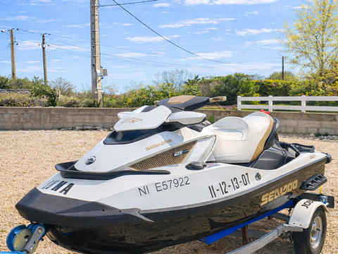 Jet ski - Scooter des mers Jet ski - Scooter des mers 2015 occasion Chatuzange-le-Goubet 26300