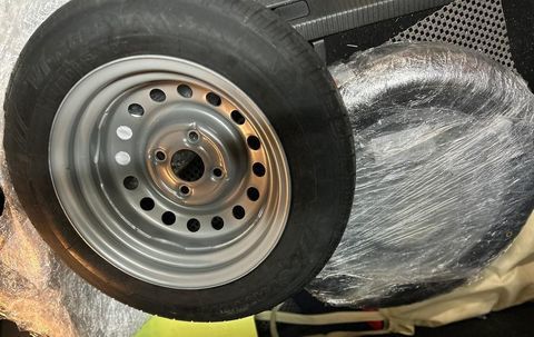 Pi&egrave;ces et &eacute;quipements Voiture Pneu voiture - roue  occasion Lapalud 84840