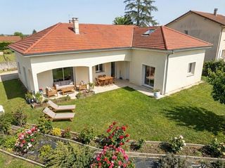  Maison � vendre 9 pi�ces 210 m�