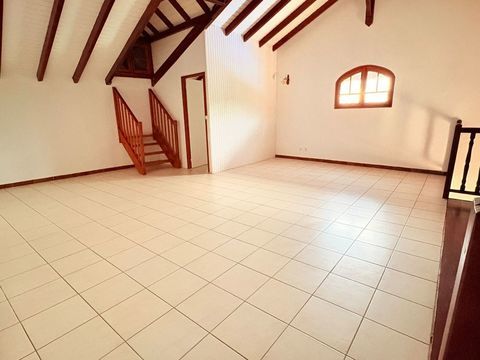   AGREABLE MAISON 3 CHAMBRES NON MEUBLE A CAPESTERRE Maison - 7 pi�ce(s) - 150 m�