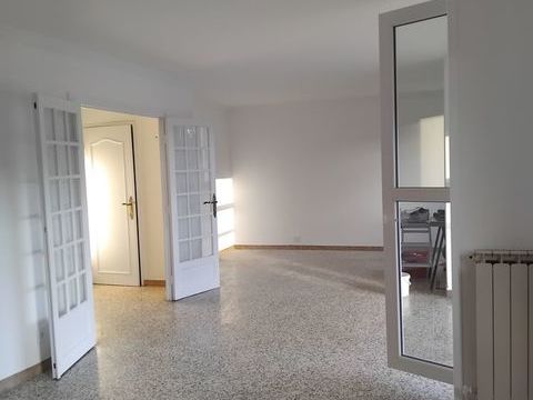   Appartement vide et disponible Appartement - 4 pi�ce(s) - 103 m�