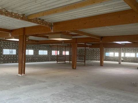 Local commercial 1002 m&sup2; Beaulieu 6500 17138 Puilboreau