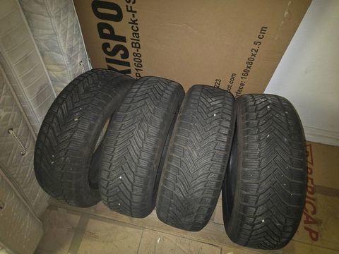 Pi&egrave;ces et &eacute;quipements Voiture Pi&egrave;ces et &eacute;quipements Voiture  occasion Genouilleux 01090