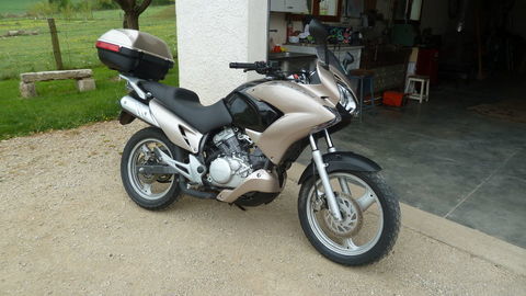 Moto HONDA 2008 occasion Bligny-sur-Ouche 21360