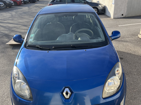 Renault Twingo II 1.2 LEV 16v 75 115g eco2 Dynamique 2010 occasion Cuges-les-Pins 13780