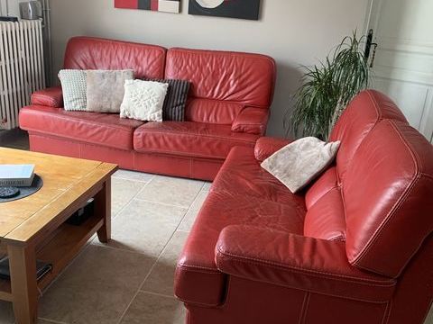 Ensemble canaps cuir rouge 400 Trbes (11)