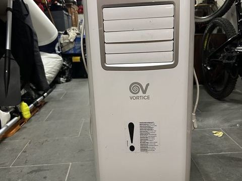 Climatiseur, mobile, parfait état 100 Le Cannet (06)