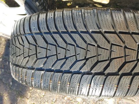 Pi&egrave;ces et &eacute;quipements Voiture Pi&egrave;ces et &eacute;quipements Voiture  occasion Crusnes 54680