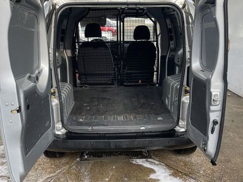 Peugeot Bipper BIPPER 117 L1 1.4 HDI 70 BLUE LION PACK CD CLIM 2010 occasion Orl&eacute;ans 45000