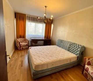  Appartement � louer 5 pi�ces 131 m�