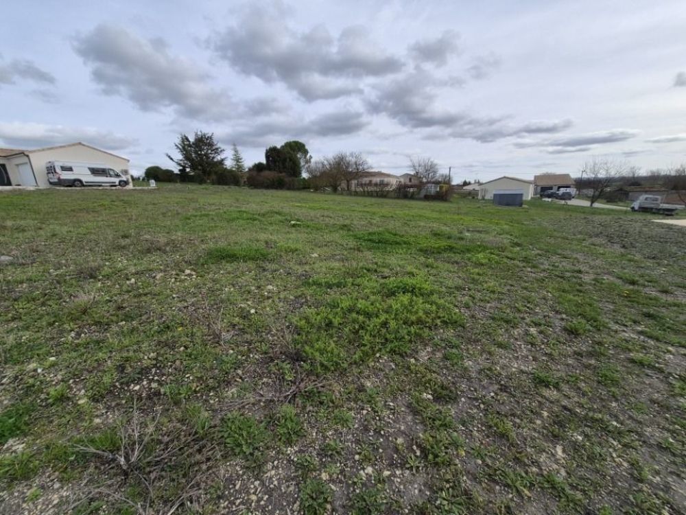   Salles-d'Angles (16130)