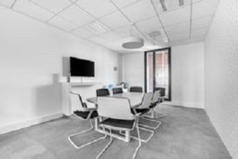 Acc&egrave;s illimit&eacute; au coworking space de Montevrain Gare Val d'Europe  99 77144 Chalifert
