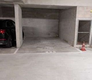  Parking / Garage � louer 18 m�