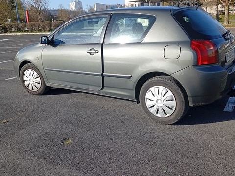 Toyota Corolla 100 VVT-i Linea Terra 2002 occasion Reims 51100
